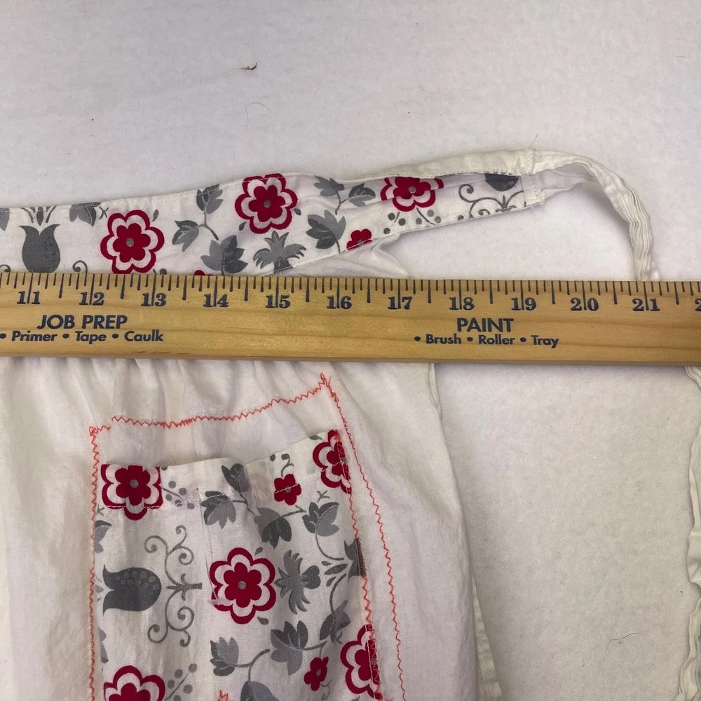 Vintage Half Apron White Red Gray Floral Pocket Kitchen Hostess Apron‎